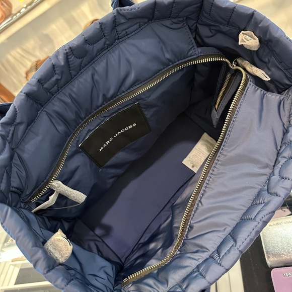 NWT! NEW! Marc Jacobs Jumbo Logo Nylon Quilted Tote Bag - Navy Blue - Picture 6 of 11